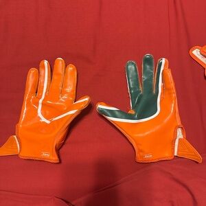 UM gloves Size L